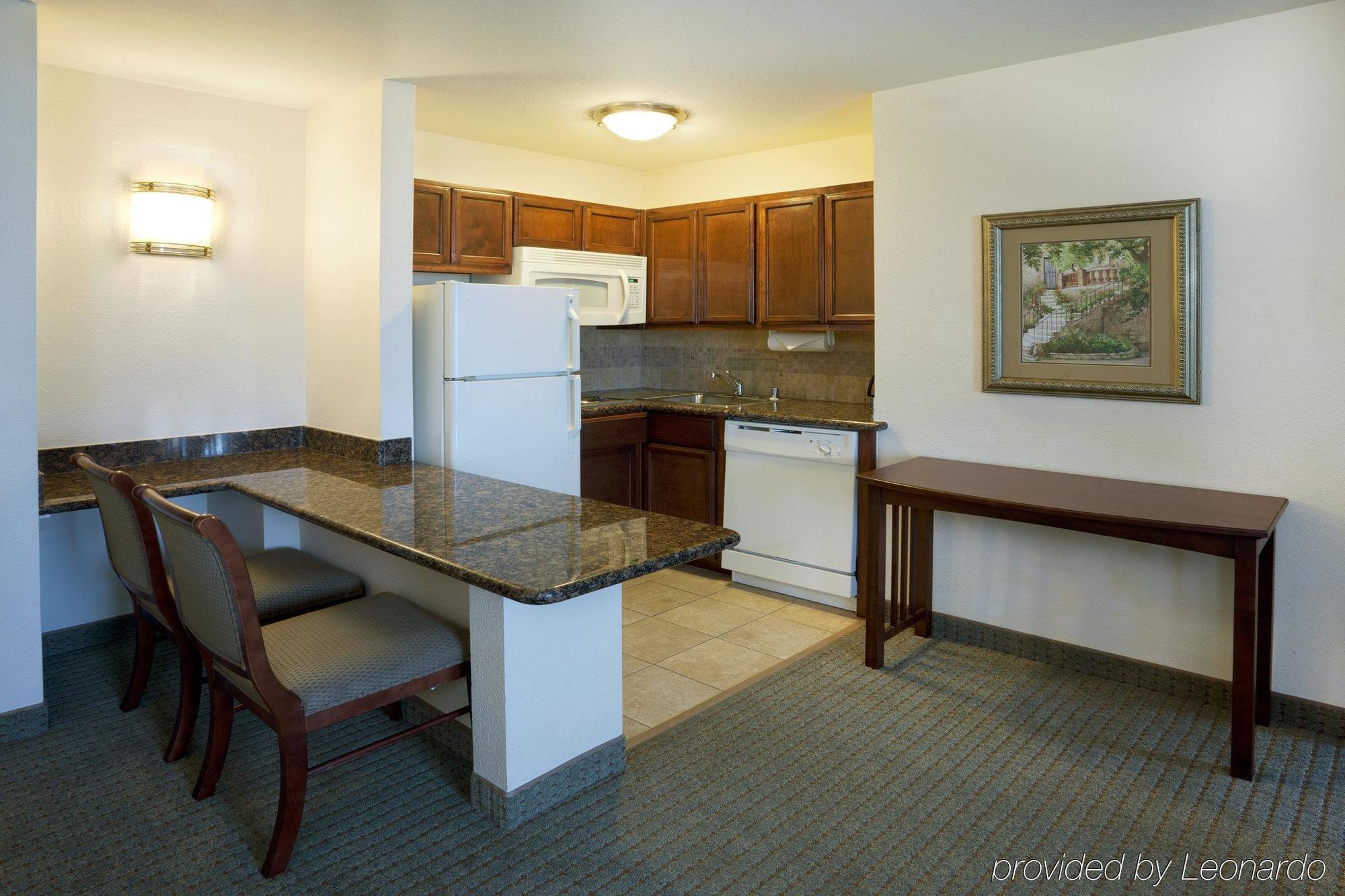 Staybridge Suites San Antonio Nw Near Six Flags Fiesta, An Ihg Hotel Room photo